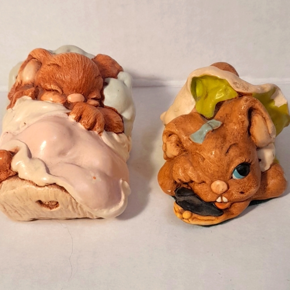 💗 2 Easter Vintage Bunny Rabbit Stoneware Figurines